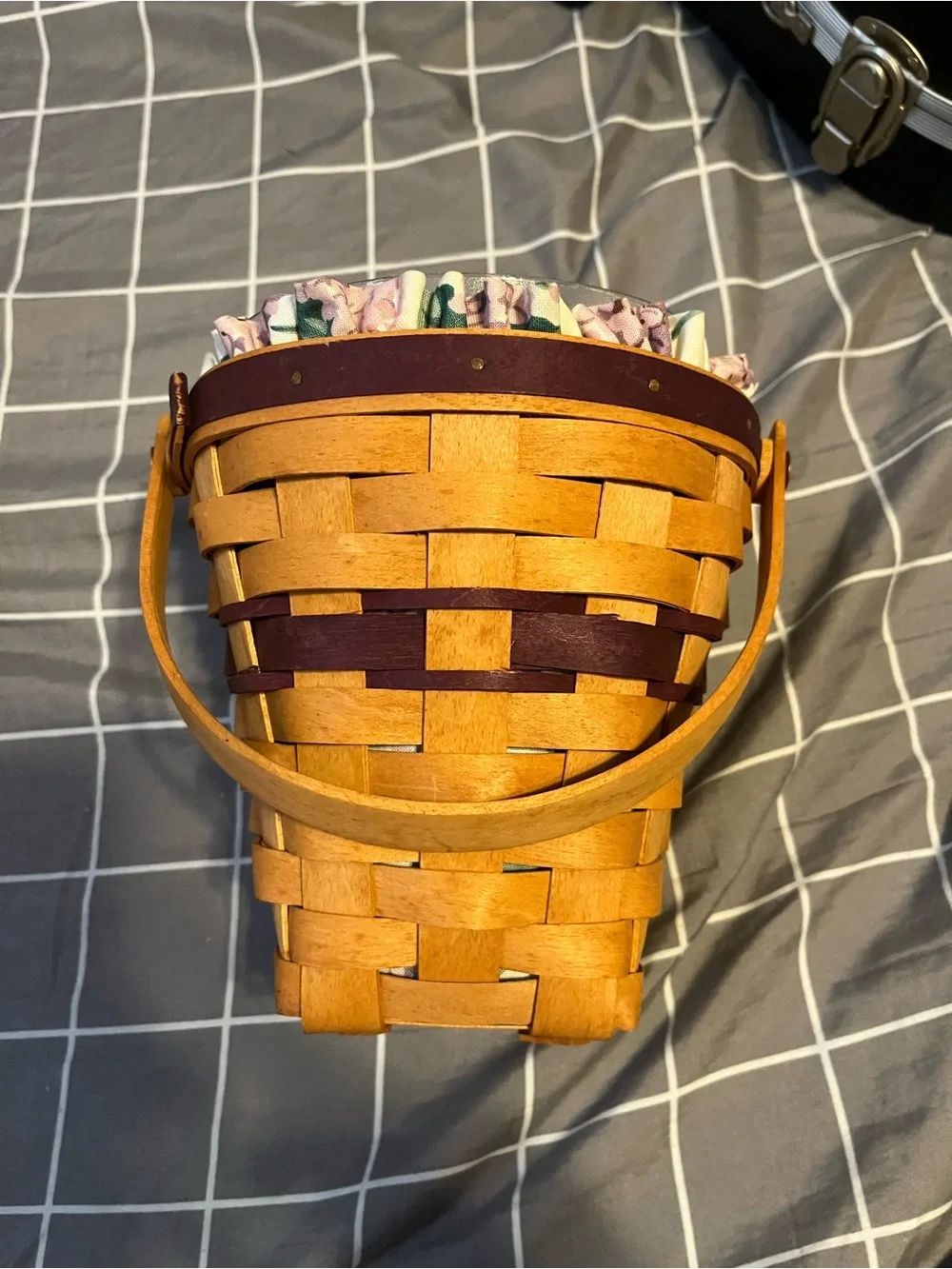 Vintage 1994 signed Longaberger basket
